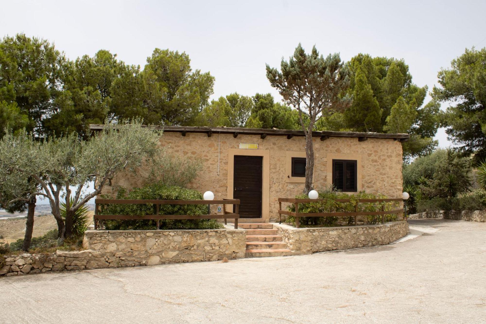 אגריג'נטו Agriturismo Bellajo - Ville Rustiche Con Piscina מראה חיצוני תמונה